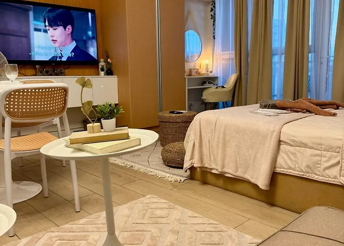 Spacious Staycation With Venice Grand Canal View